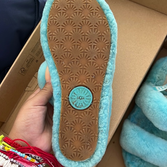 Ugg Slides - Picture 5 of 7